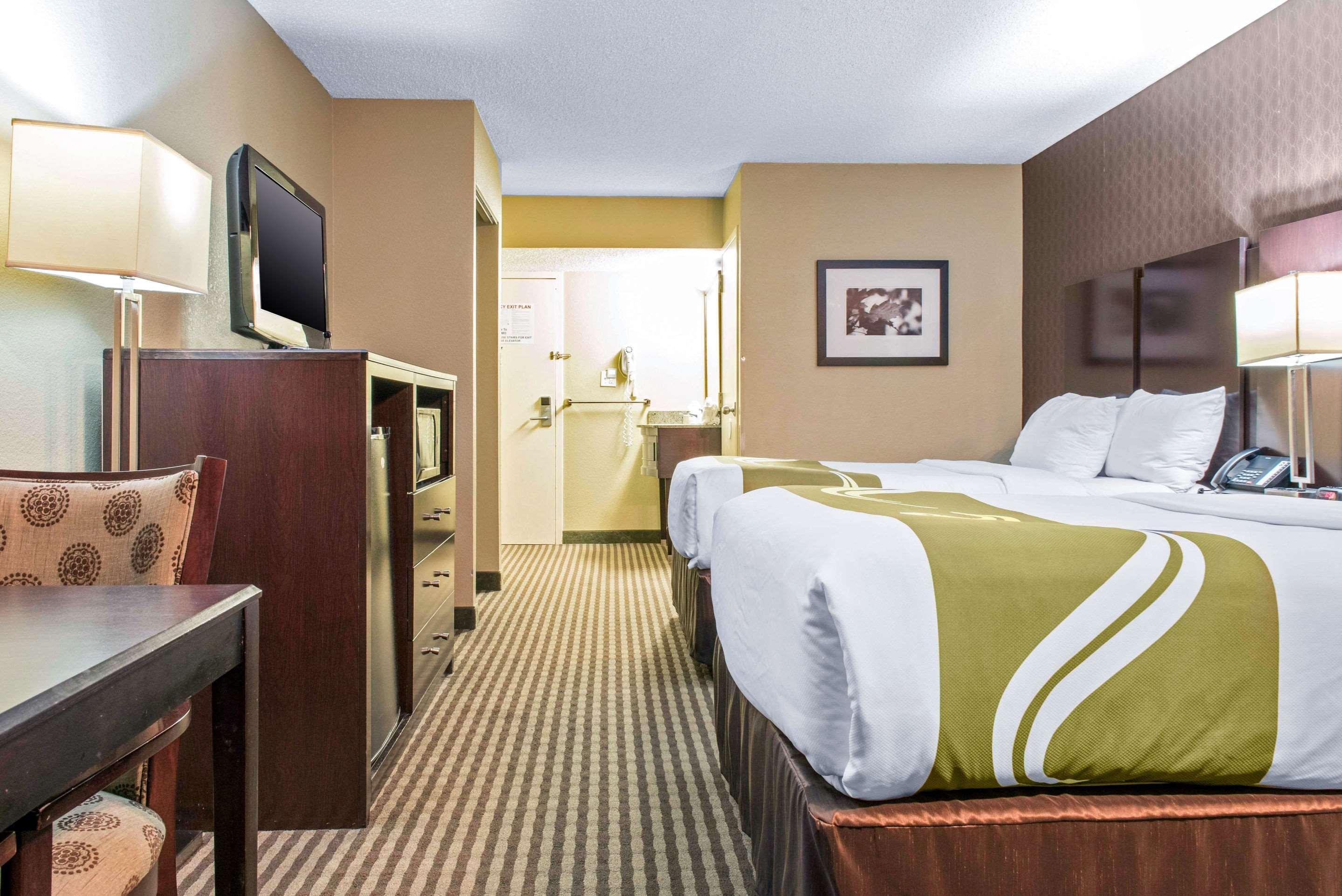 Quality Inn Festus Bagian luar foto