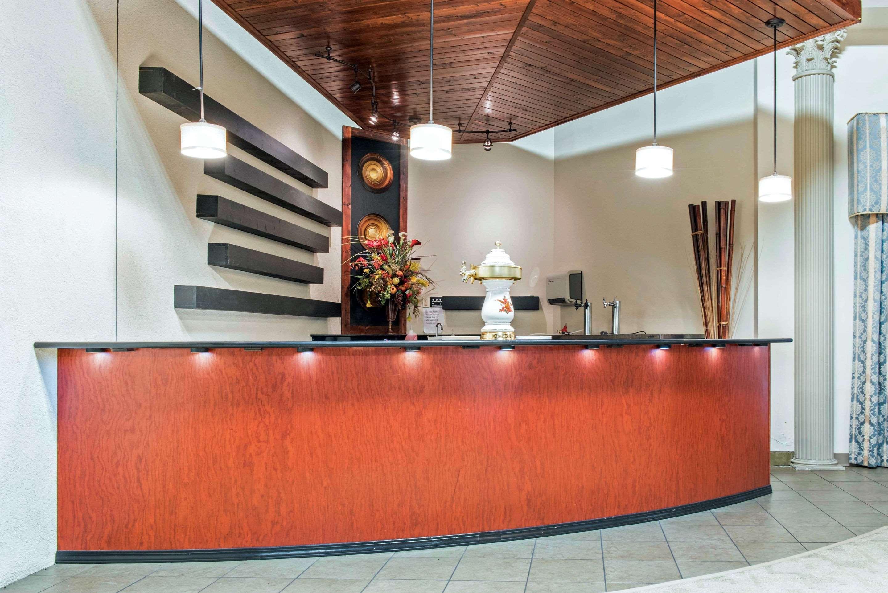 Quality Inn Festus Bagian luar foto