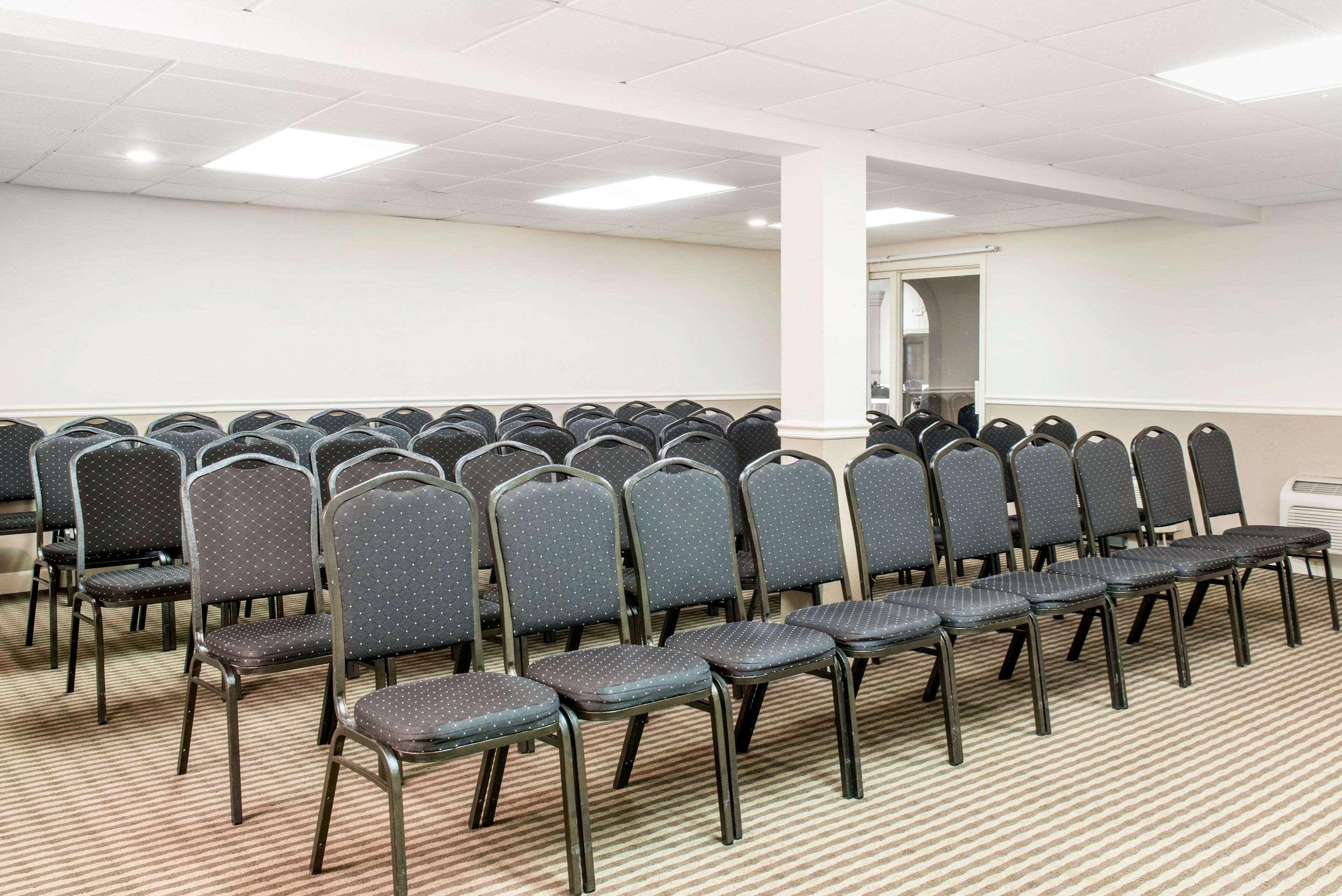 Quality Inn Festus Bagian luar foto