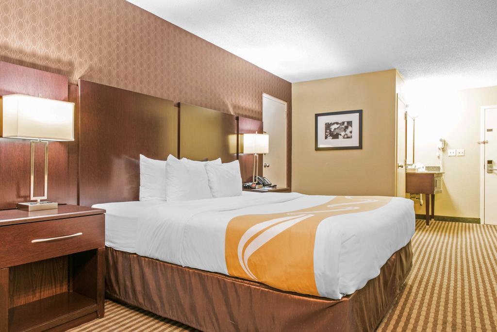 Quality Inn Festus Bagian luar foto