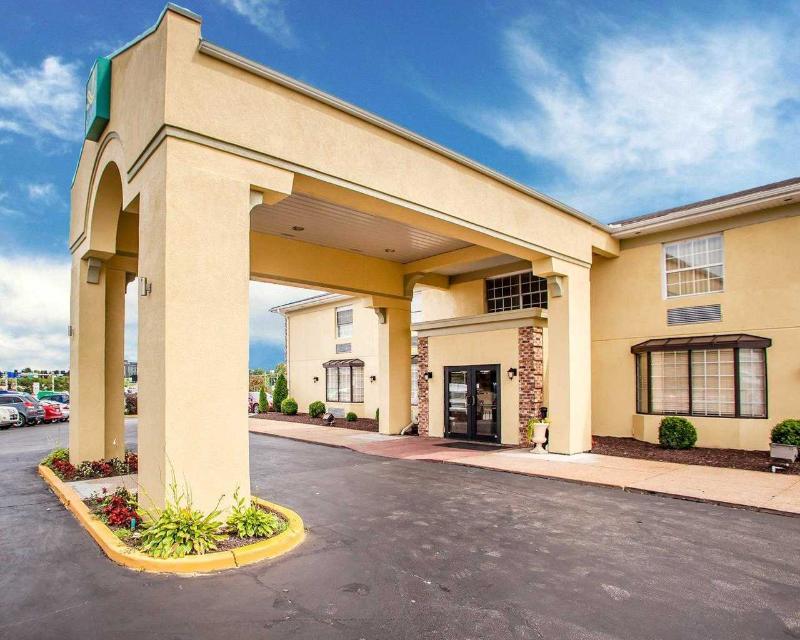 Quality Inn Festus Bagian luar foto