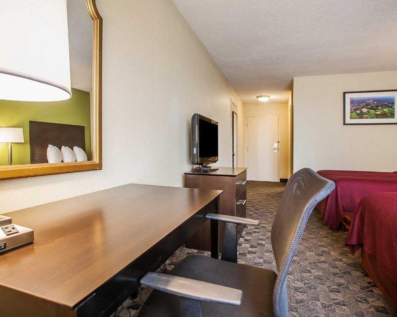 Quality Inn Festus Bagian luar foto