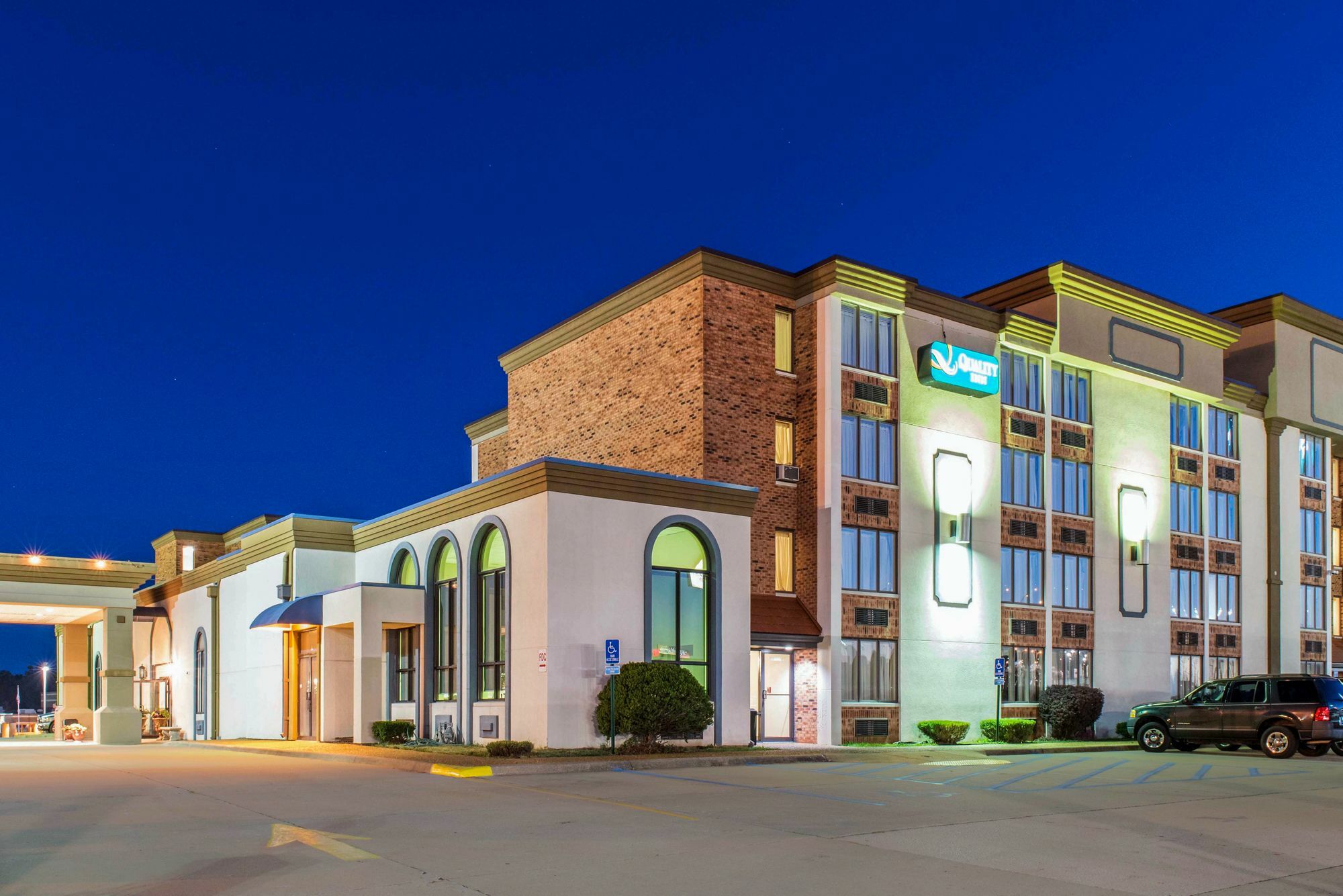 Quality Inn Festus Bagian luar foto